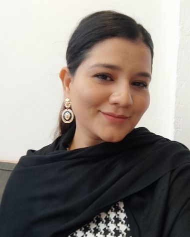 Xóchitl Manuela Fernández Serna en entorno profesional